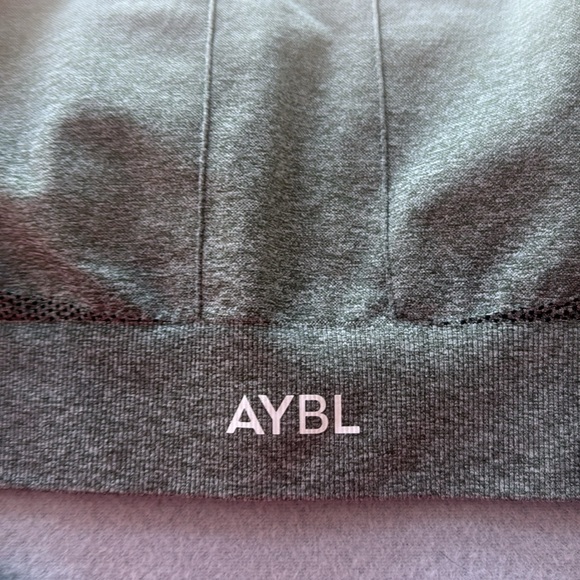 AYBL Pulse Ombré Seamless Long Sleeve Crop Top Women’s Size Small - Picture 8 of 8
